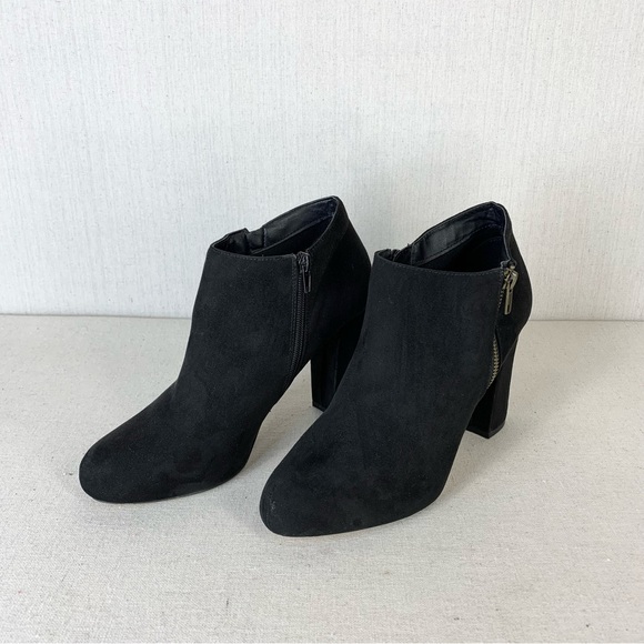 Madden Girl~Women’s ‘Party’ Black Faux Suede Block‎ Heel Bootie~Sz 10 - Picture 2 of 13